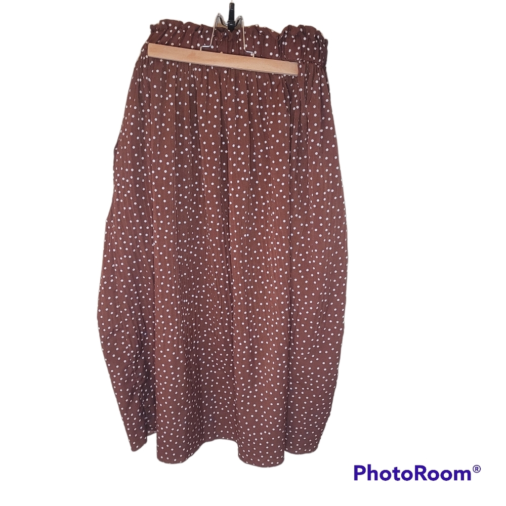 Exlura Brown polka dot skirt.  Size Large.